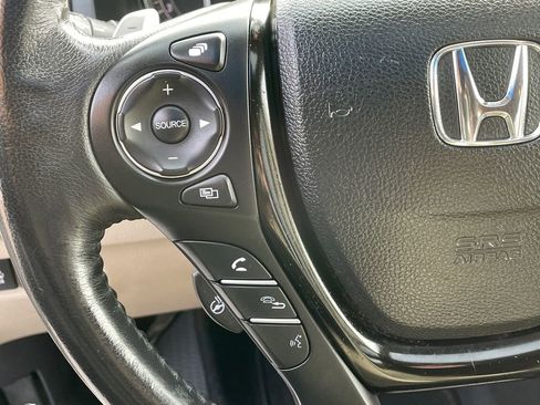 Used 2017 Honda Pilot Elite image 34