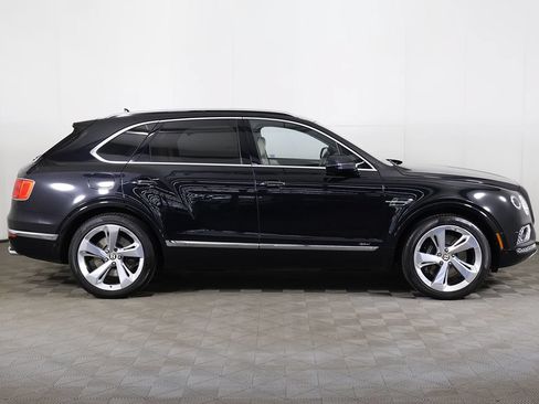 Used 2020 Bentley Bentayga Plug-In Hybrid AWD/4WD image 24