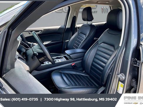 Used 2024 Ford Edge SEL AWD/4WD image 18