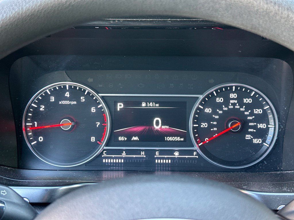 Used 2022 Kia Sorento LX FWD image 2