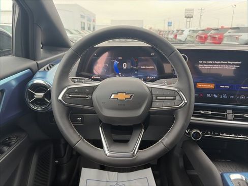 New 2026 Chevrolet Equinox EV LT image 15