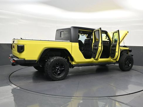 Used 2023 Jeep Gladiator Mojave w/ Cold Weather Group AWD/4WD image 31