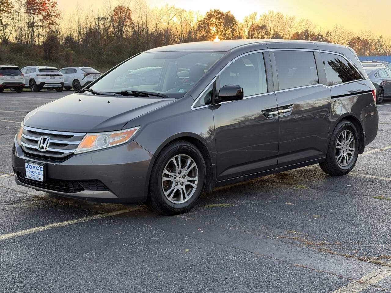 Used 2013 Honda Odyssey EX image 2