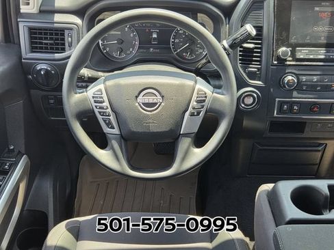 Used 2023 Nissan Titan SV RWD image 11