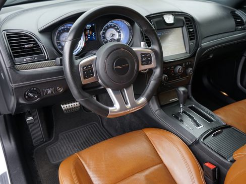 Used 2014 Chrysler 300 SRT8 w/ Leather Interior Group RWD image 19