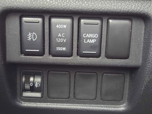 Used 2019 Nissan Titan SL w/ Midnight Edition image 21