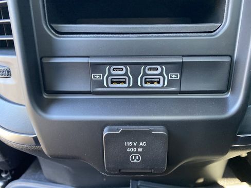 New 2026 RAM 2500 Big Horn AWD/4WD image 22
