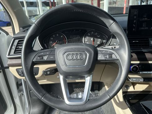 Used 2023 Audi Q5 2.0T Premium w/ Convenience Package AWD/4WD image 11