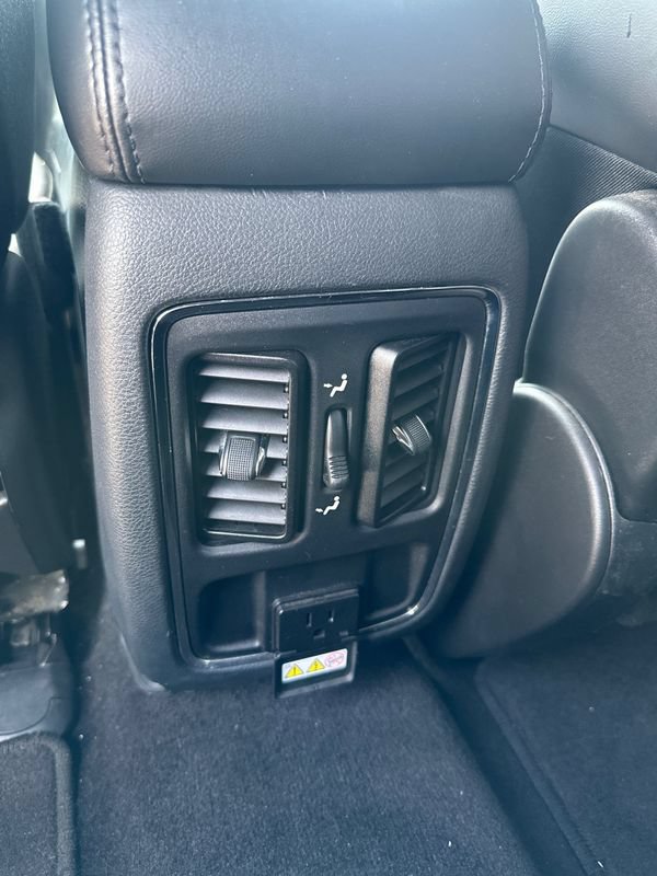 Used 2017 Jeep Grand Cherokee Altitude AWD/4WD image 28
