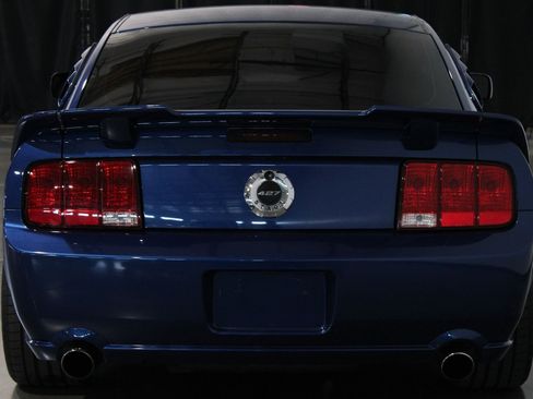 Used 2007 Ford Mustang GT image 18