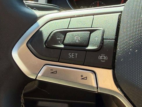 Used 2021 Volkswagen Atlas Cross Sport SE image 47