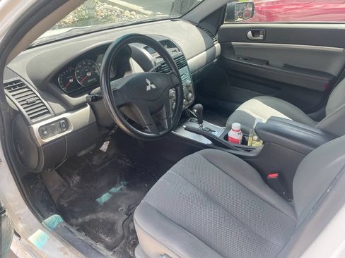 Used 2010 Mitsubishi Galant FWD image 11