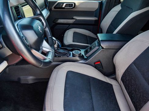 Used 2022 Ford Bronco Wildtrak image 8