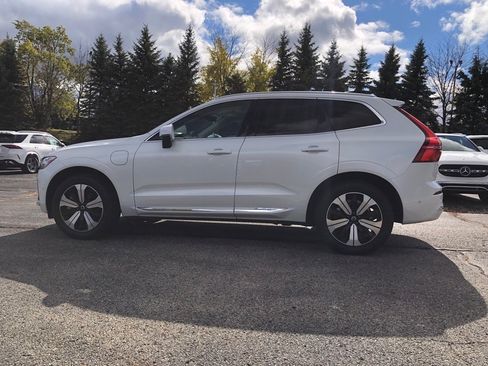 Used 2023 Volvo XC60 T8 Plus image 7