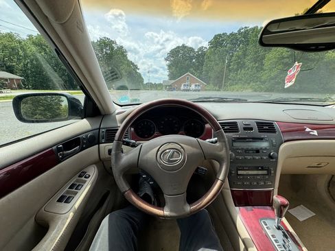 Used 2002 Lexus ES 330 FWD image 22
