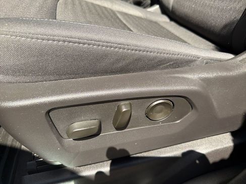 Used 2024 GMC Sierra 1500 Elevation image 15