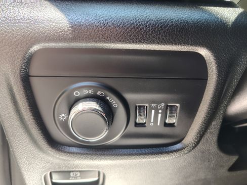 Certified 2024 Jeep Grand Cherokee L Laredo AWD/4WD image 28