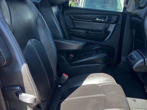 Used 2016 Chevrolet Traverse LT image 37