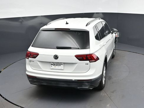 Used 2018 Volkswagen Tiguan SE FWD image 35
