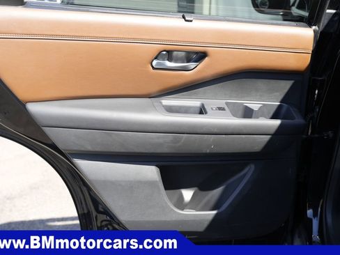Used 2022 Nissan Pathfinder Platinum w/ Cargo Package AWD/4WD image 30
