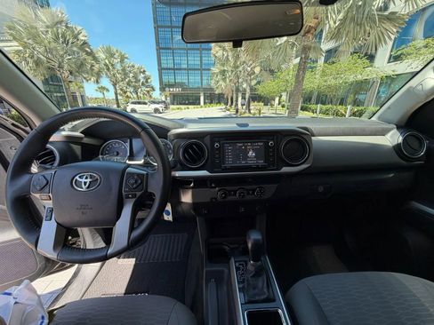 Used 2017 Toyota Tacoma SR RWD image 15