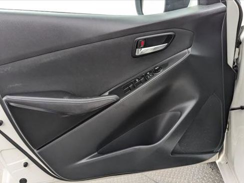 Used 2018 Toyota Yaris iA image 13