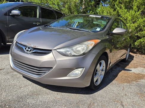 Used 2012 Hyundai Elantra GLS w/ Preferred Pkg 3 FWD image 3