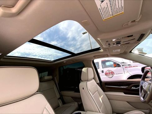 Used 2021 GMC Yukon Denali w/ LPO, Illumination Package image 21