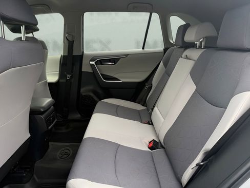 Used 2020 Toyota RAV4 XLE w/ All Weather Liner Package AWD/4WD image 13