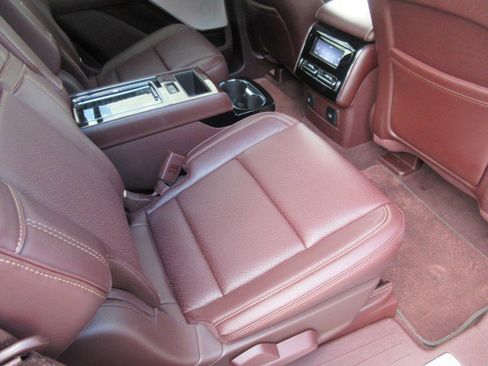 Used 2023 Lincoln Aviator Black Label w/ Jet Package image 19