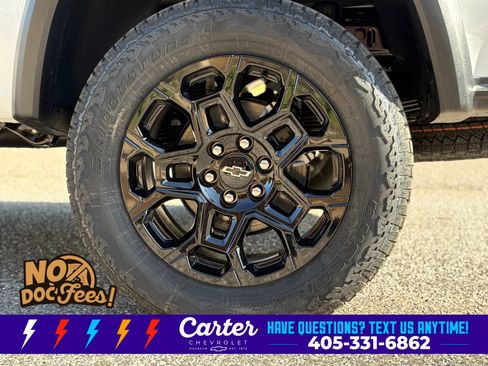 New 2026 Chevrolet Colorado Trail Boss w/ Midnight Edition AWD/4WD image 9