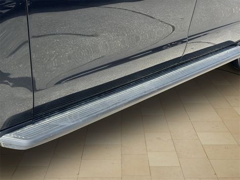 Used 2024 Ford Expedition Max XLT image 33