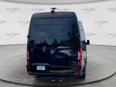 Used 2022 Mercedes-Benz Sprinter 3500 image 7