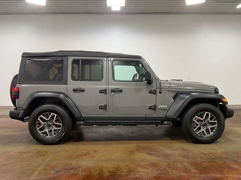 Used 2019 Jeep Wrangler Unlimited Sport S AWD/4WD image 23