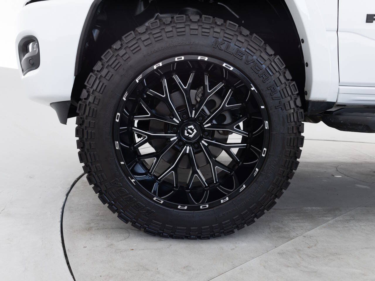 Used 2025 RAM 1500 Big Horn AWD/4WD image 17