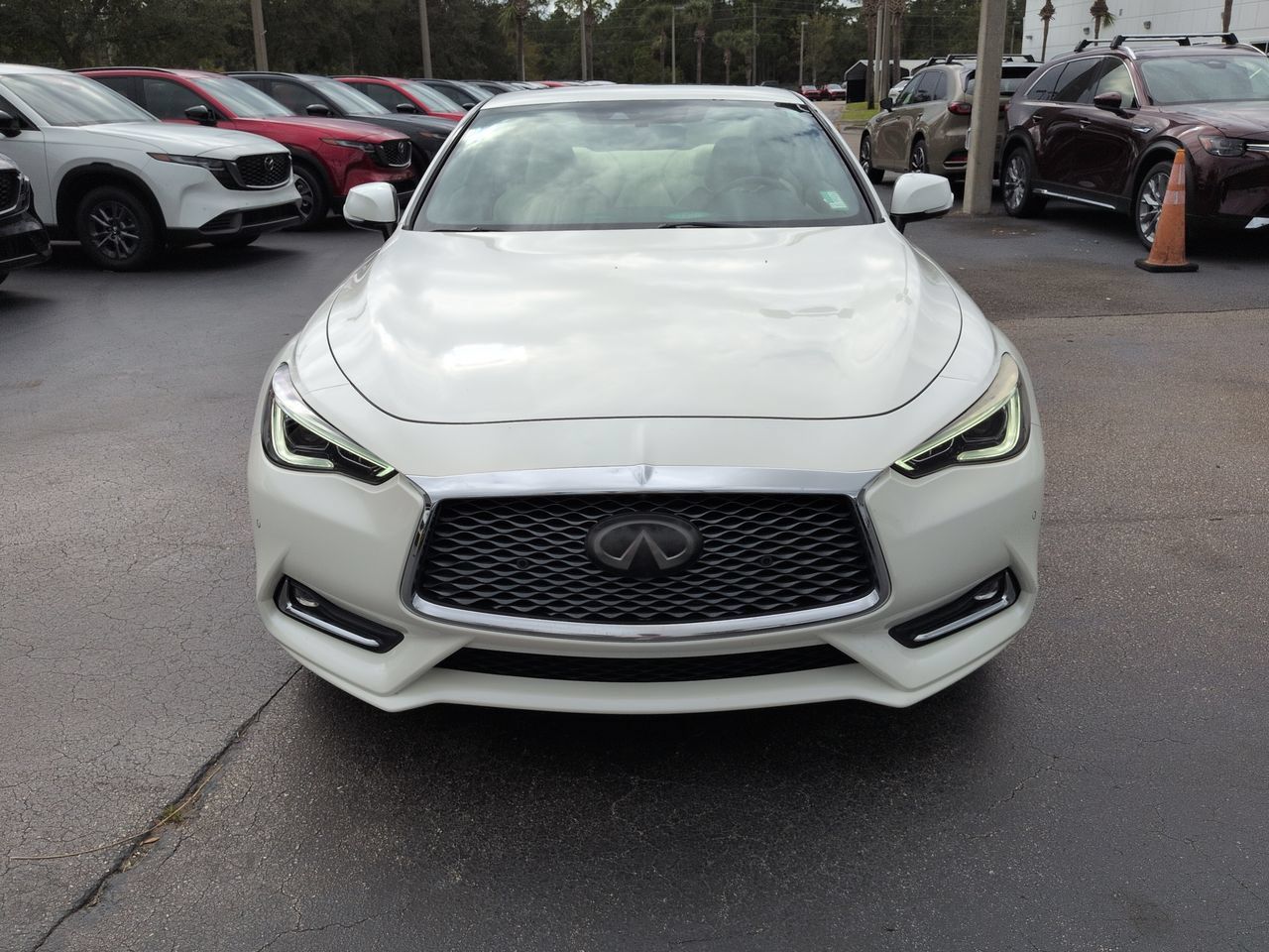 Used 2020 INFINITI Q60 3.0t Luxe w/ Essential Package AWD/4WD image 9