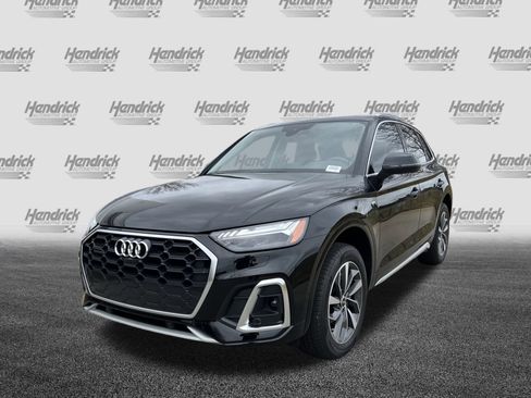 Used 2023 Audi Q5 2.0T Prestige w/ Prestige Package image 5