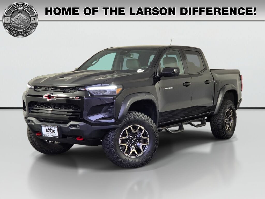 Used 2024 Chevrolet Colorado ZR2 w/ Technology Package AWD/4WD image 1