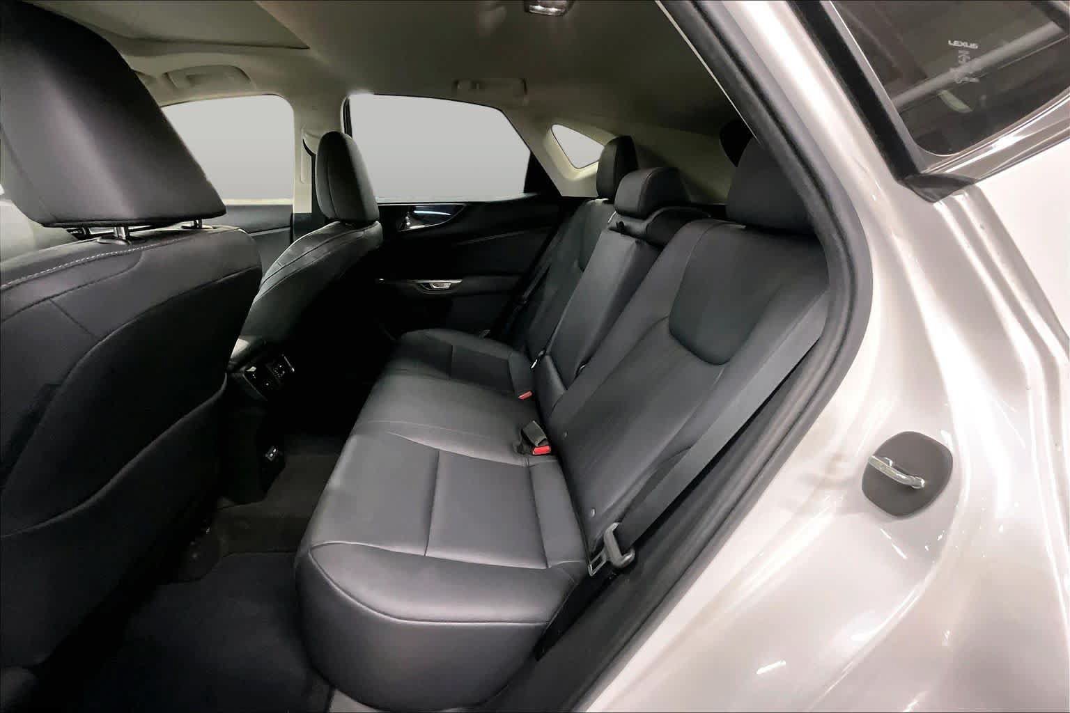 Used 2024 Lexus NX 250 FWD image 19