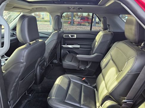 Certified 2023 Ford Explorer XLT w/ Equipment Group 202A image 13