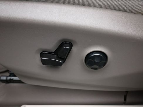 Used 2021 Chrysler Pacifica Touring-L image 13