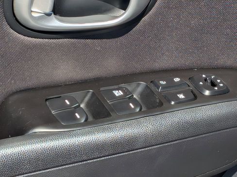 Used 2015 Kia Soul image 14