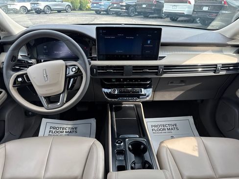 Used 2023 Lincoln Corsair FWD image 20