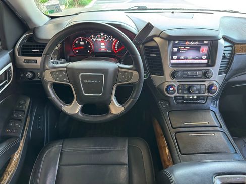 Used 2015 GMC Yukon Denali w/ Touring Package image 28