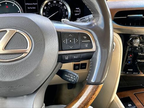 Used 2017 Lexus LX 570 4WD w/ Luxury Package image 25