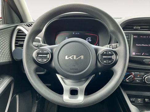 Used 2024 Kia Soul LX FWD image 14
