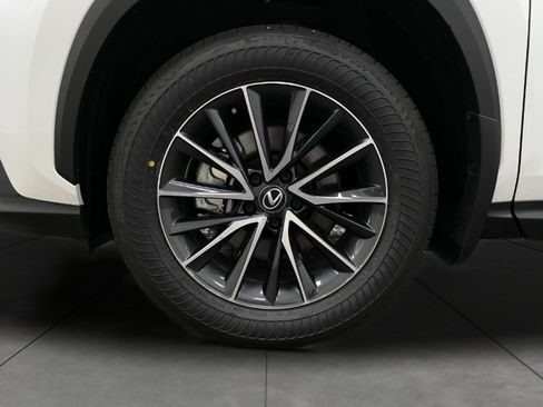 Used 2024 Lexus NX 250 FWD image 12
