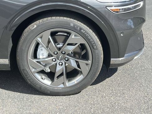 New 2025 Genesis Electrified GV70 Advanced w/ Prestige Package image 6