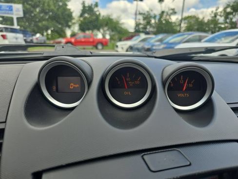 Used 2005 Nissan 350Z Touring RWD image 17
