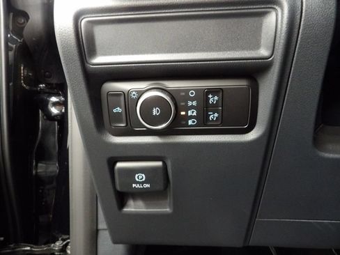 Used 2024 Ford F150 STX w/ Equipment Group 201A FX4 AWD/4WD image 42